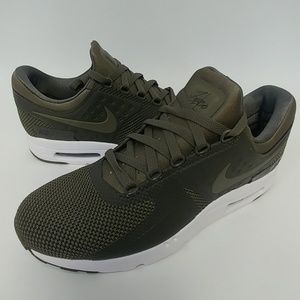 Nike Air Max Zero Essential